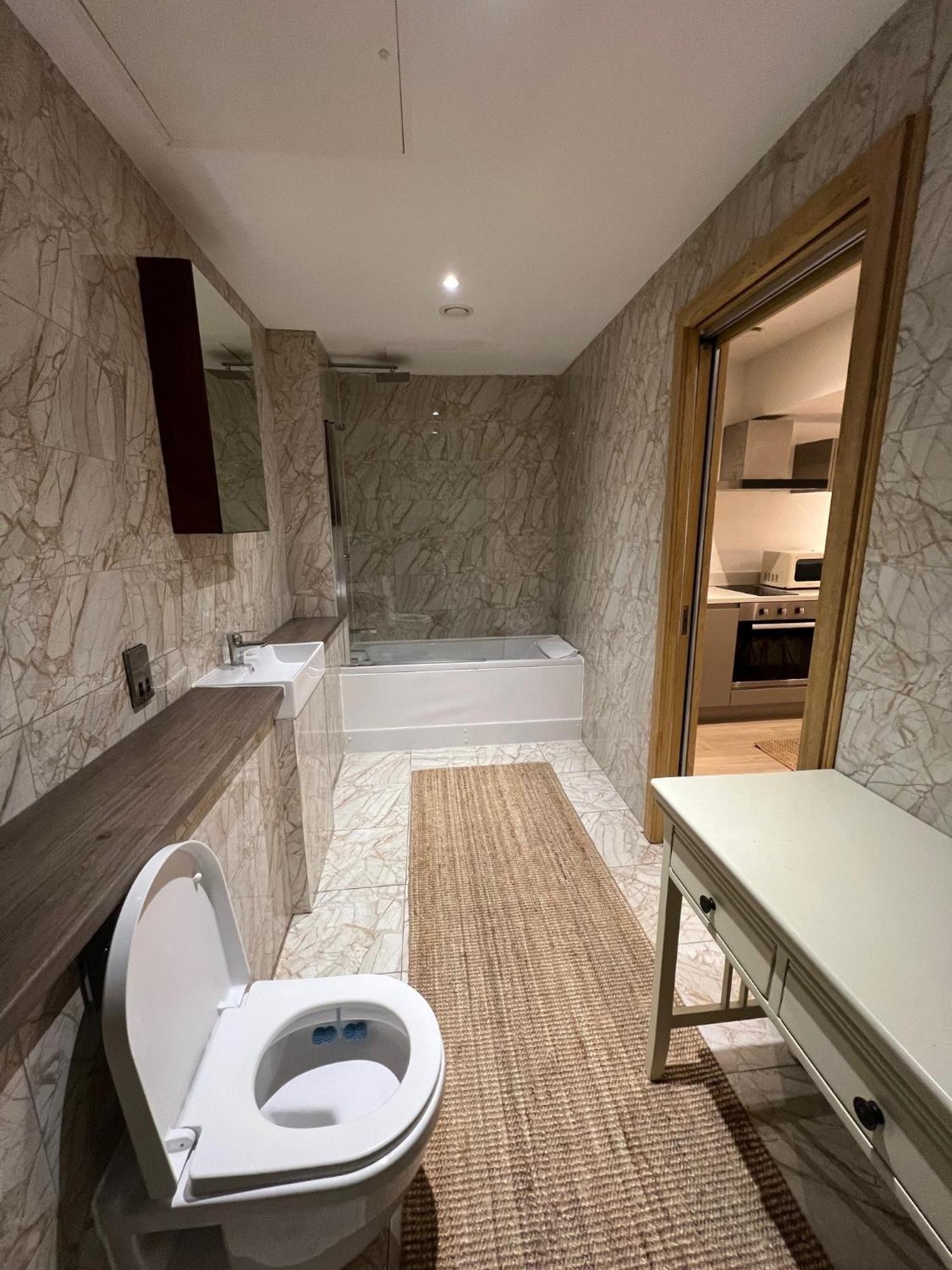Beautiful City Centre Apartment Liverpool Exterior foto